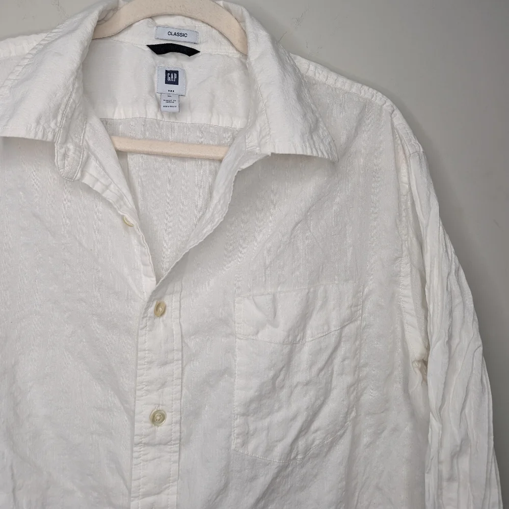 GAP Men’s Classic White Button-Down Shirt | Size‎ XL | 100% Cotton - Picture 3 of 6